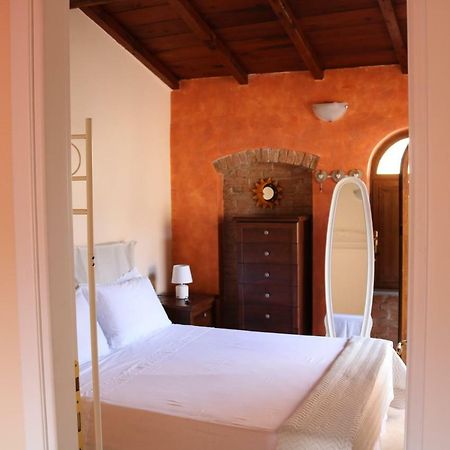 Casa Vacanze Elena Rometta Екстериор снимка