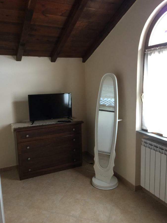 Casa Vacanze Elena Rometta Екстериор снимка