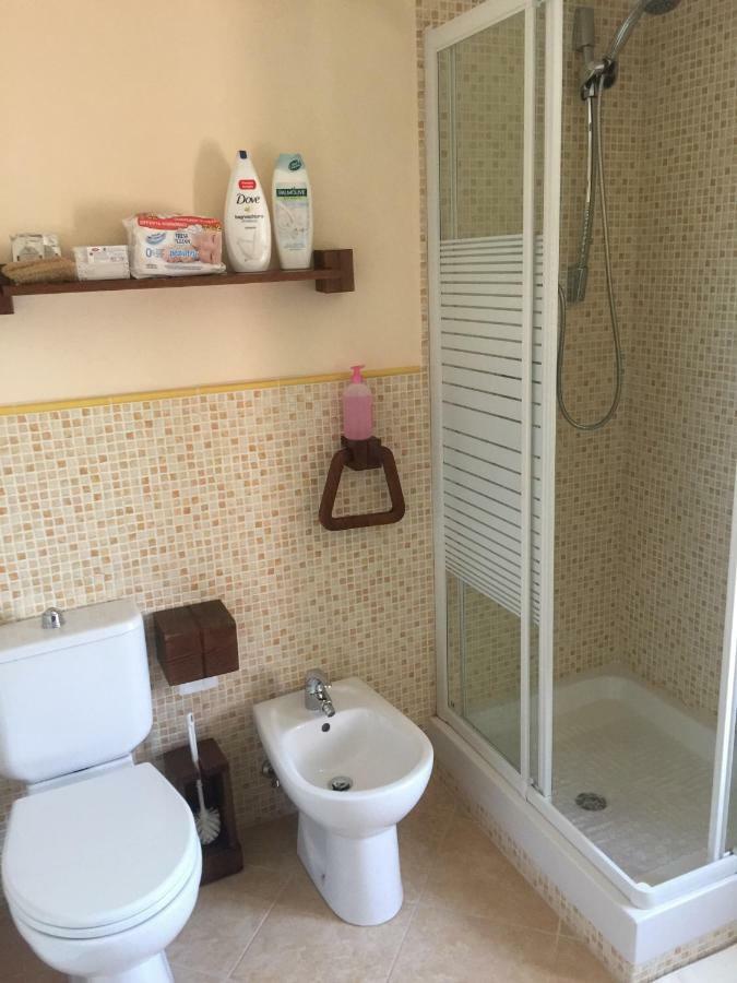 Casa Vacanze Elena Rometta Екстериор снимка