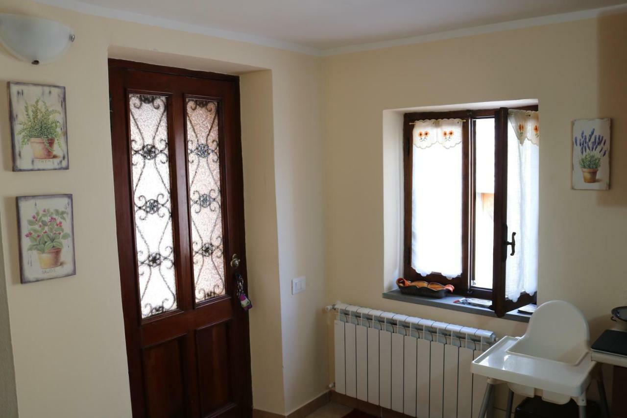 Casa Vacanze Elena Rometta Екстериор снимка