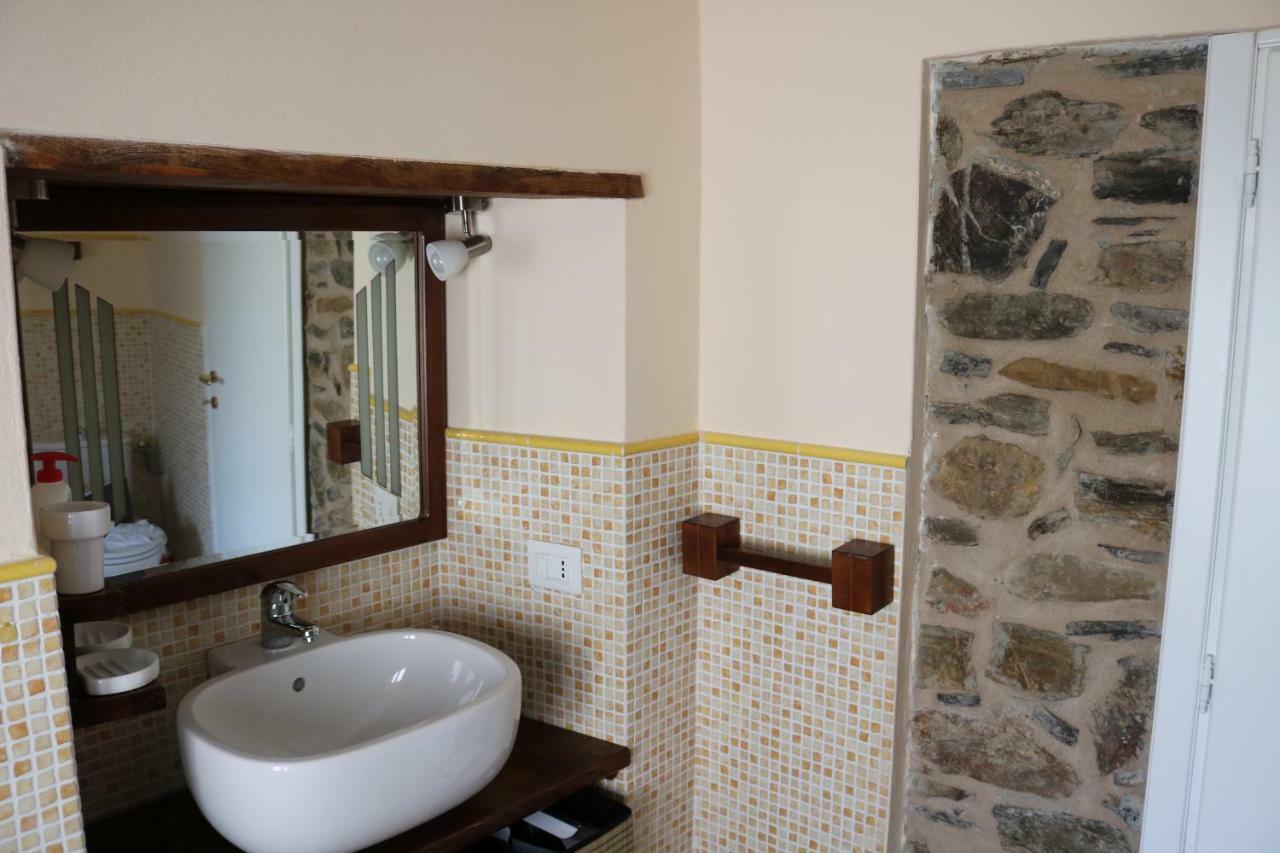 Casa Vacanze Elena Rometta Екстериор снимка
