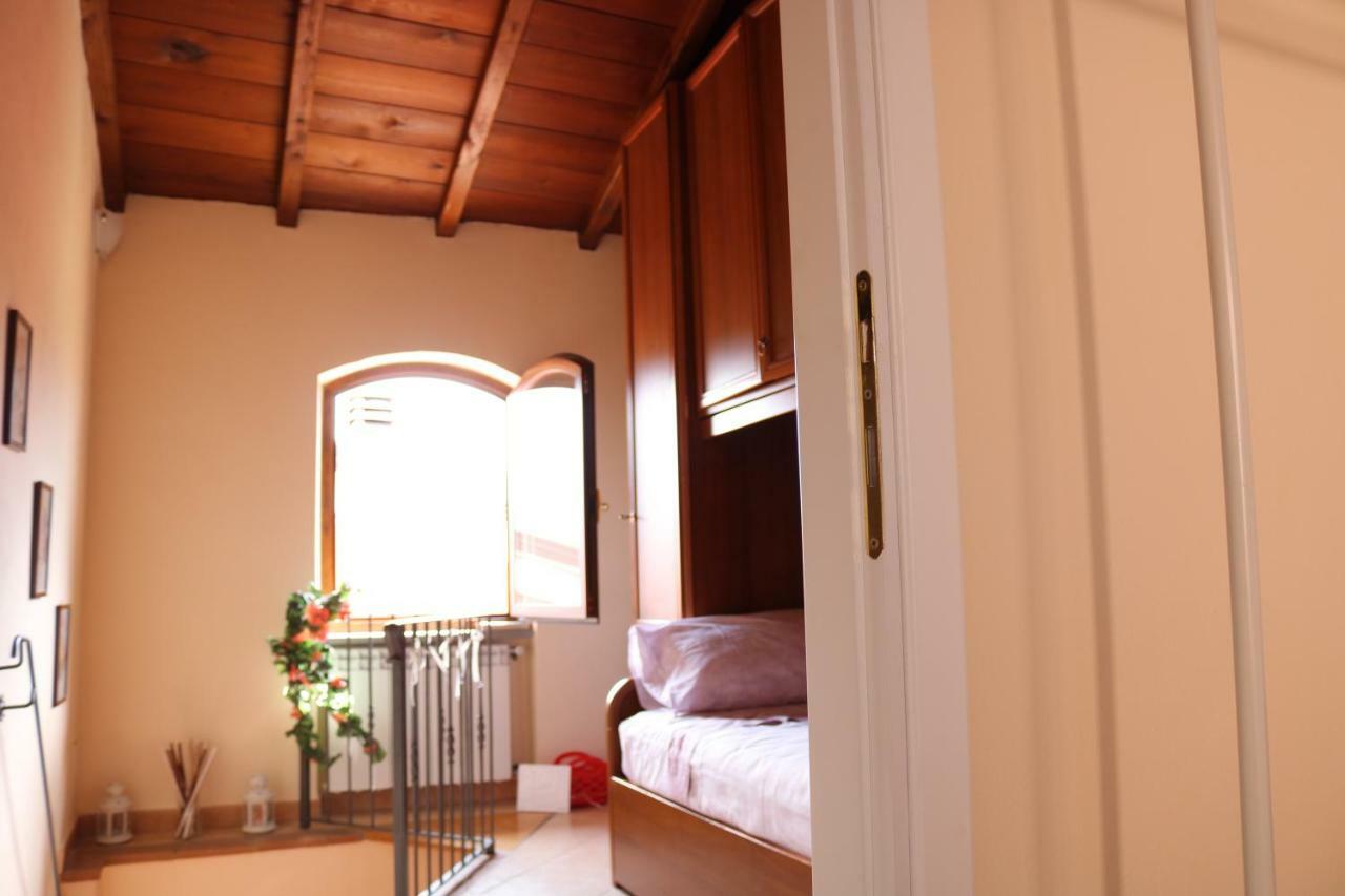 Casa Vacanze Elena Rometta Екстериор снимка