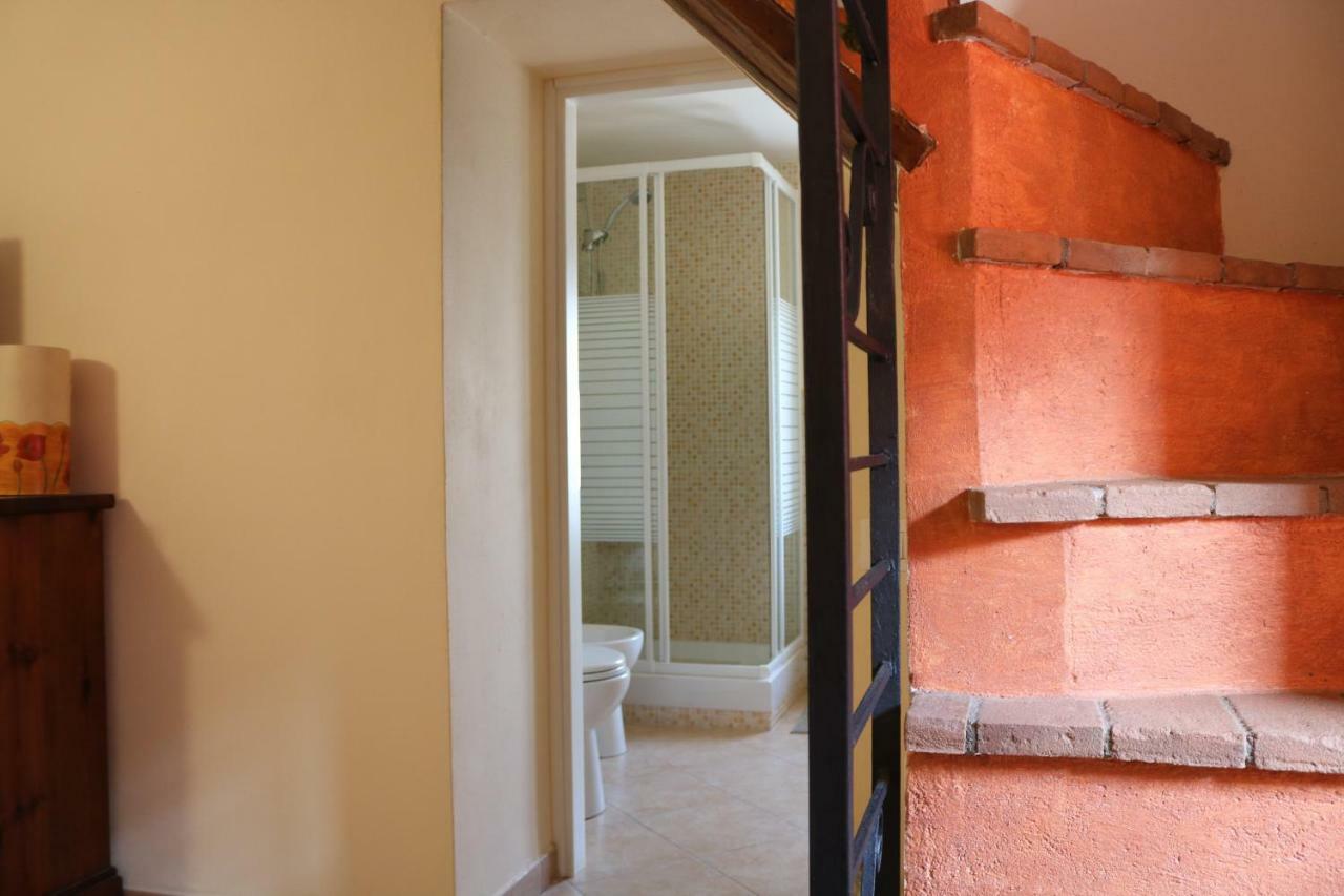 Casa Vacanze Elena Rometta Екстериор снимка