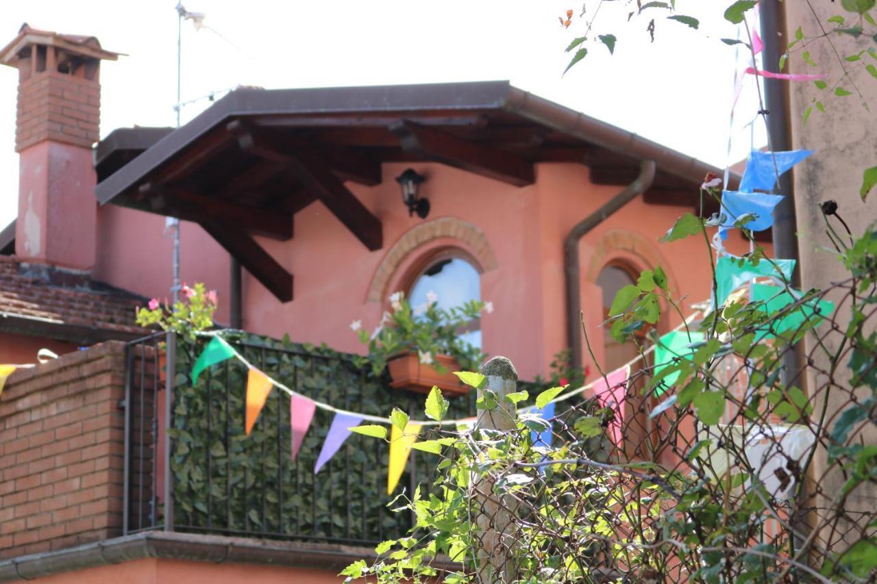Casa Vacanze Elena Rometta Екстериор снимка