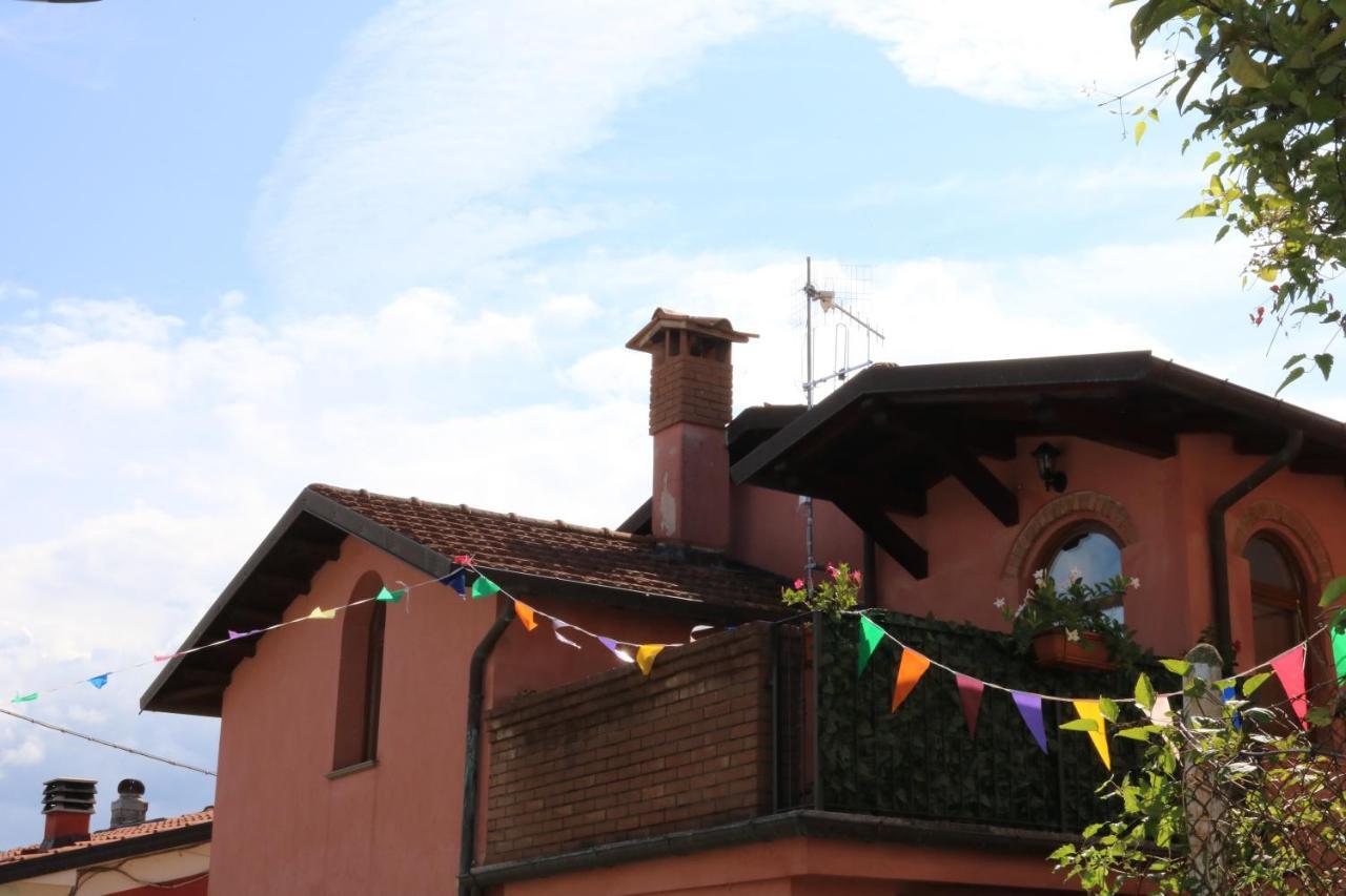 Casa Vacanze Elena Rometta Екстериор снимка